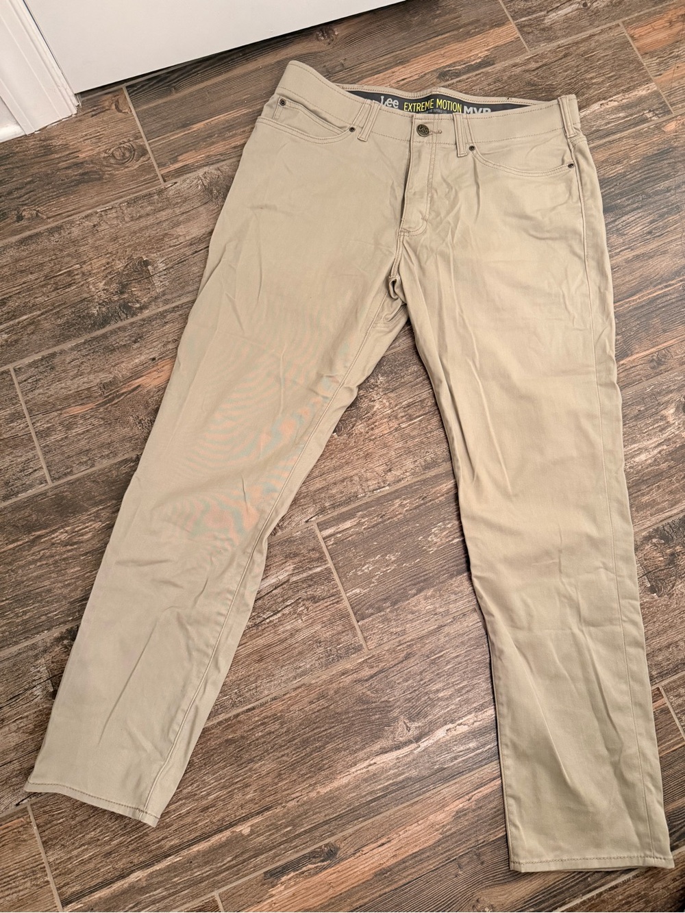 Lee Men's Straight Fit Pants, Taper Leg in Khaki